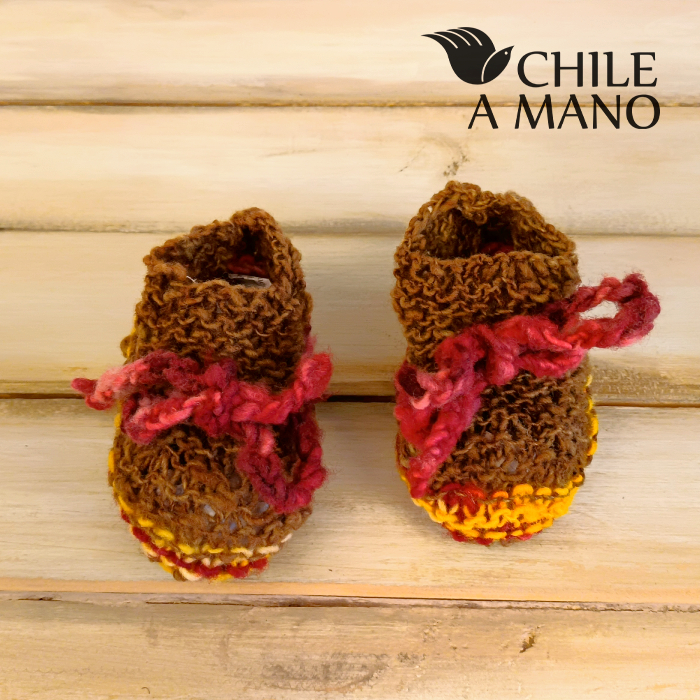 Zapatitos de guagua en lana natural de oveja - Imagen 3