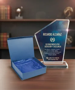 prisma, trofeo de vidrio, 14×17 cm, impresión a color, premio de empresa, caja de lujo, bordes biselados.