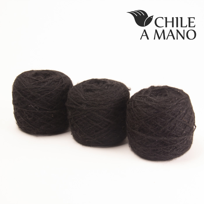 Ovillo de Lana de Alpaca 100% color negro - Imagen 3